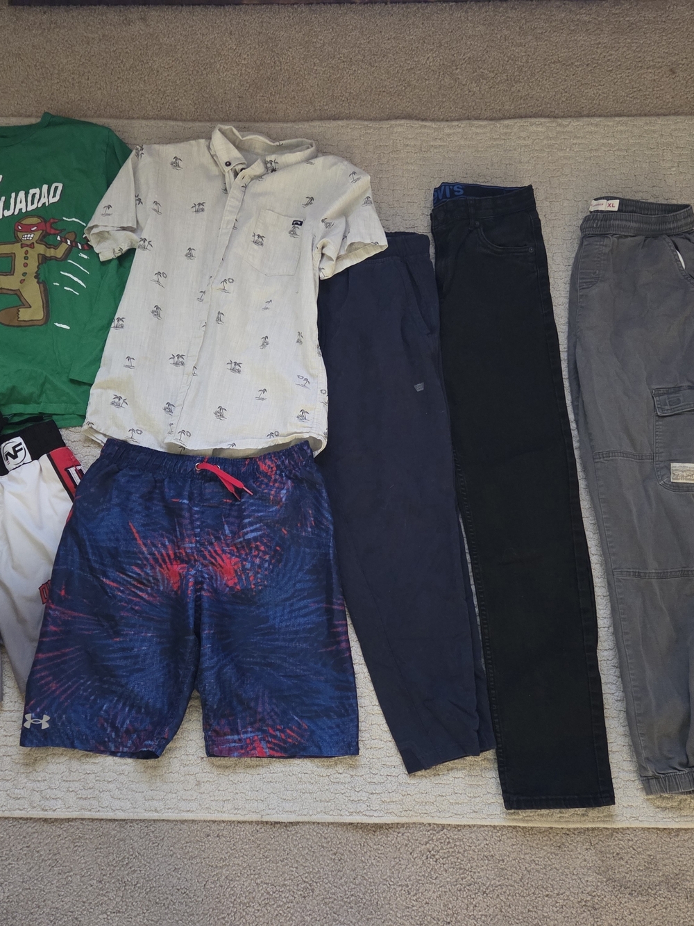 7 Item Boys XL Clothing Lot (18/20/S)